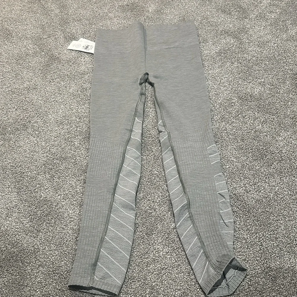 Blanqi Dove Grey Hipster Contour Legging size M NWT Maternity‎ or post partum